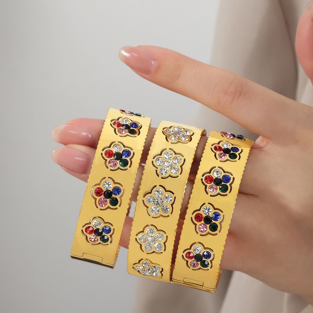 18K gold classic floral diamond design bracelet - JuVons