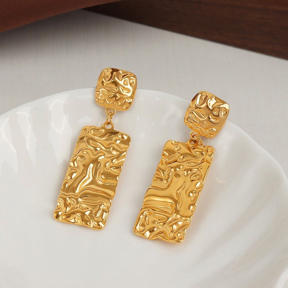 18K gold pleated texture design earring - JuVons