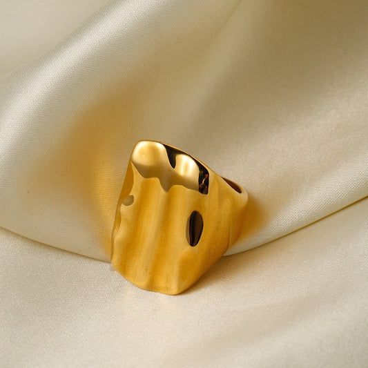 18k gold rectangular concave and convex texture ring - JuVons