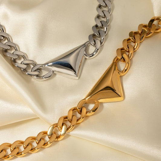 18k gold triangle necklace with Cuban chain - JuVons