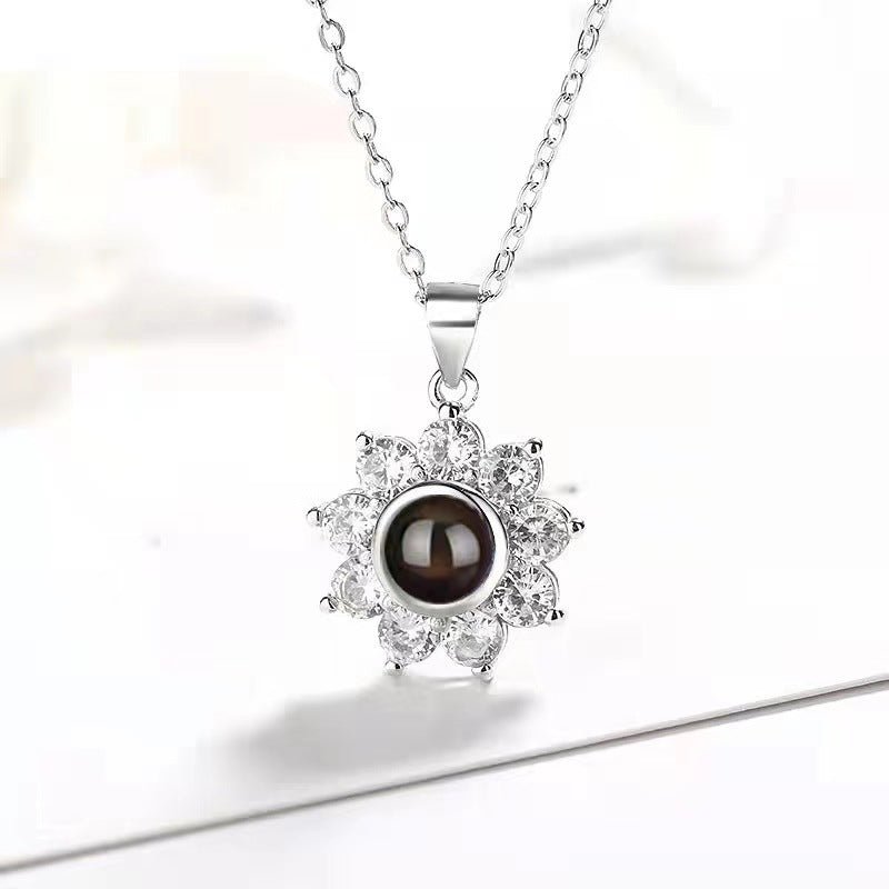 Beautiful Sunflower Diamond Projection Necklace - JuVons