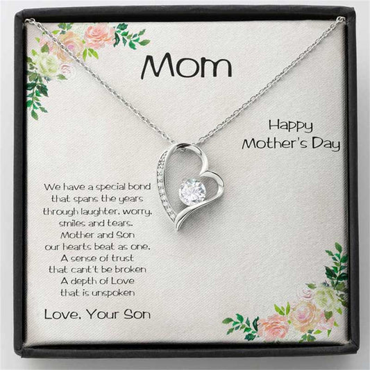 Cutout Heart Inlaid Zircon Gift Box Necklace for Dear Mom - JuVons