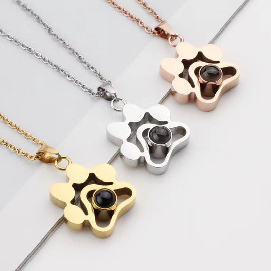 Trendy and fashionable dog paw print projection necklace - JuVons